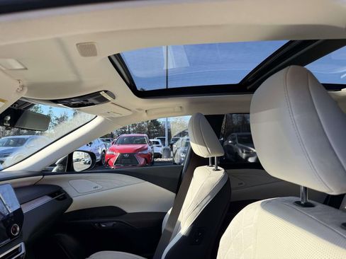 Used 2025 Lexus RX 450h AWD w/ Luxury Package image 20