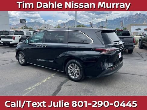 Used 2024 Toyota Sienna LE AWD/4WD image 8