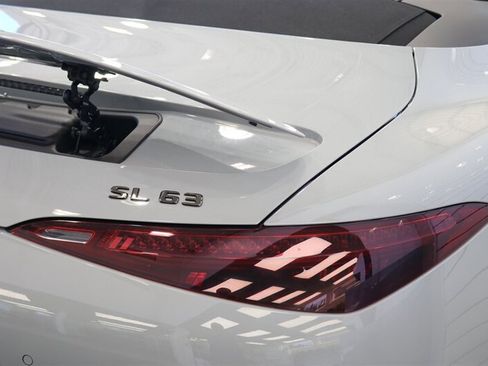 Used 2023 Mercedes-Benz SL 63 AMG 4MATIC w/ Driver Assistance Package image 53