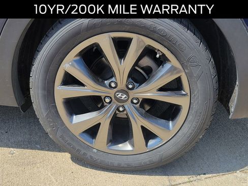 Used 2017 Hyundai Santa Fe Sport w/ 2.0T Ultimate Tech Package 05 FWD image 5