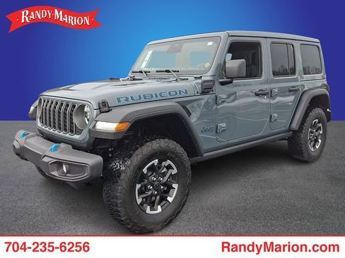 Used 2025 Jeep Wrangler Unlimited Rubicon 4xe w/ Convenience Group AWD/4WD image 1