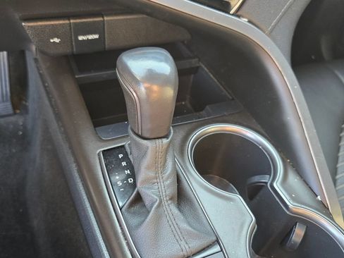 Used 2022 Toyota Camry SE w/ Convenience Package FWD image 25