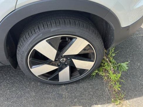 Used 2023 Volvo C40 P8 Recharge Plus w/ Climate Package AWD/4WD image 7