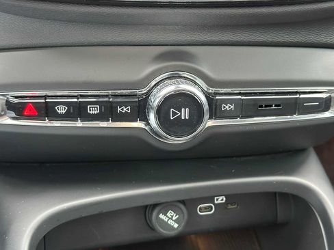 Certified 2023 Volvo XC40 Recharge Ultimate AWD/4WD image 29