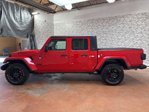 Used 2024 Jeep Gladiator Willys image 4