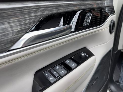 Used 2022 Jeep Wagoneer Series II image 11