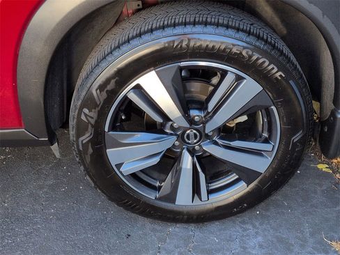 Used 2021 Nissan Rogue SL w/ Premium Package image 24