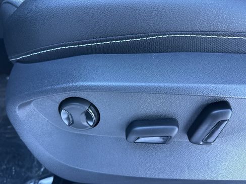 New 2026 Volkswagen Taos SEL AWD/4WD image 11