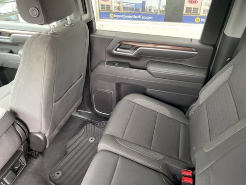 Used 2025 Chevrolet Silverado 2500 LT w/ Convenience Package AWD/4WD image 32