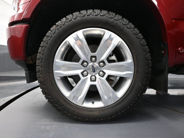 Used 2019 Ford F150 Platinum w/ Equipment Group 701A Luxury AWD/4WD image 13