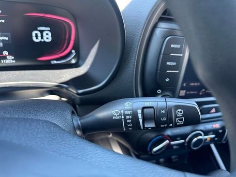 Used 2025 Kia Soul LX w/ LX Technology Package FWD image 24