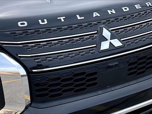 Used 2022 Mitsubishi Outlander SEL image 29