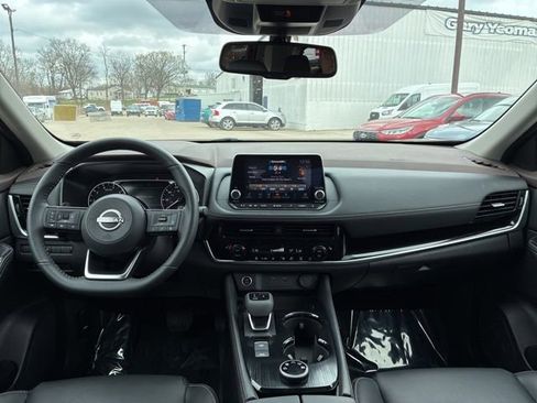 Used 2023 Nissan Rogue SL image 22