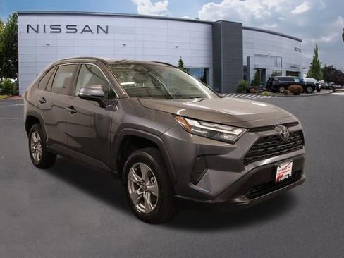 Used 2025 Toyota RAV4 XLE image 1