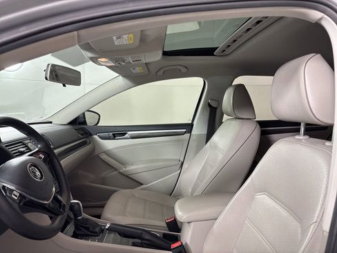 Used 2016 Volkswagen Passat 1.8T SE w/ Lighting Package (P06) FWD image 23