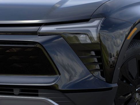New 2025 Chevrolet Blazer EV LT image 10