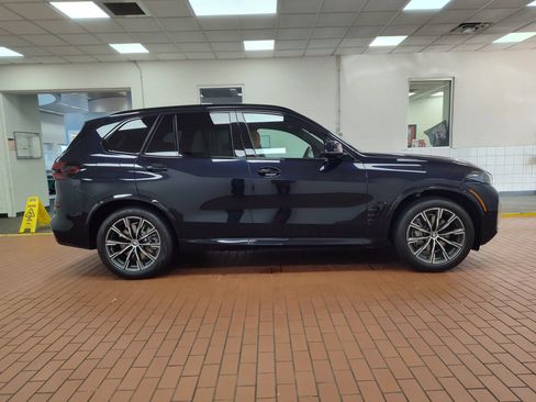 Used 2026 BMW X5 xDrive50e w/ M Sport Package AWD/4WD image 8