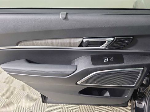 Used 2024 Kia Telluride SX w/ Towing Package image 65