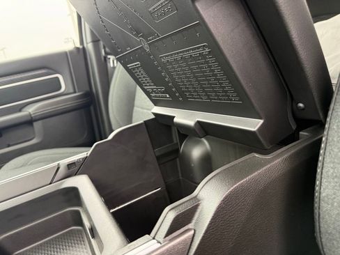New 2026 RAM 2500 Big Horn AWD/4WD image 25