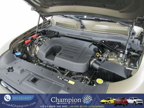 Used 2024 Land Rover Defender 110 X-Dynamic SE AWD/4WD image 52