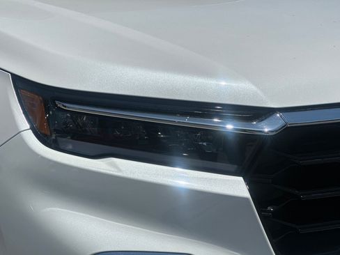 Certified 2025 Honda Pilot Touring image 30