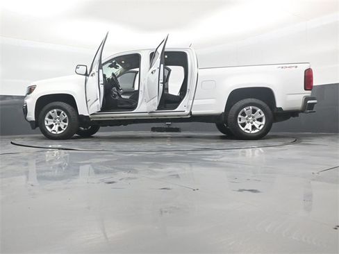Used 2022 Chevrolet Colorado LT w/ Safety Package image 53