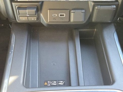 Used 2019 GMC Sierra 1500 AT4 w/ AT4 Premium Package image 17