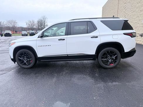Used 2021 Chevrolet Traverse Premier w/ Redline Edition image 2