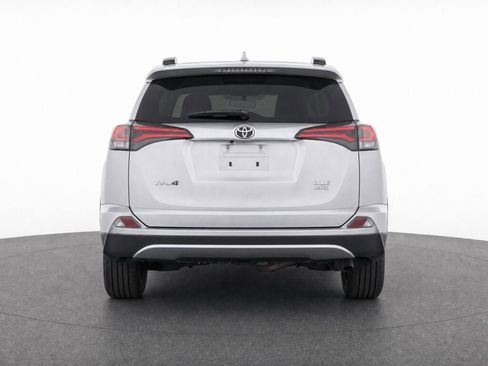 Used 2018 Toyota RAV4 XLE w/ Plus Extra Value Package AWD/4WD image 7