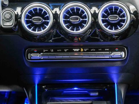 Certified 2025 Mercedes-Benz GLA 250 image 16