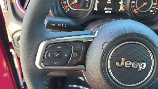 Used 2026 Jeep Wrangler Unlimited Sahara AWD/4WD image 24