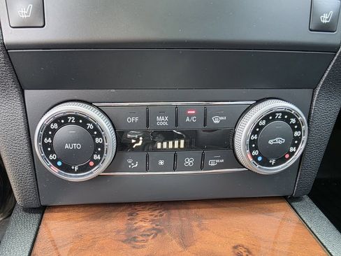 Used 2011 Mercedes-Benz GLK 350 4MATIC image 27