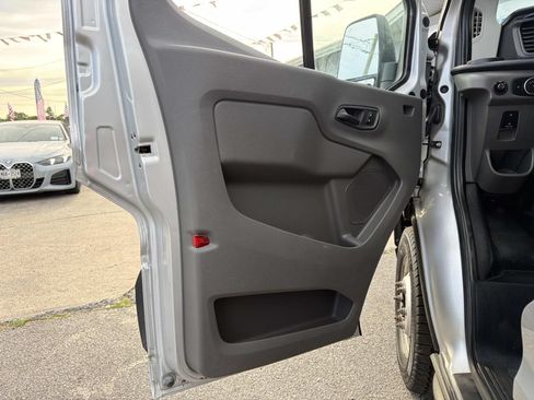 Used 2021 Ford Transit 250 Low Roof AWD image 21