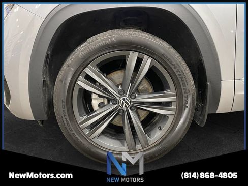 Used 2021 Volkswagen Atlas Cross Sport SE w/ Panoramic Sunroof Package AWD/4WD image 14