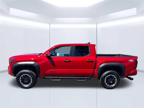Used 2025 Toyota Tacoma TRD Off-Road w/ TRD Off Road Premium Package AWD/4WD image 2