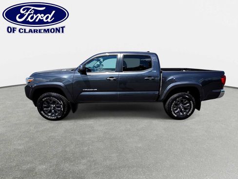 Used 2022 Toyota Tacoma SR5 AWD/4WD image 5