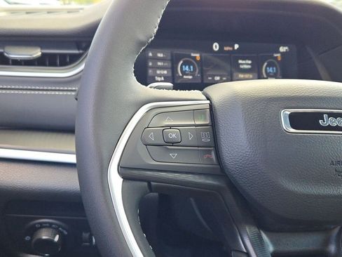 New 2025 Jeep Grand Cherokee Altitude image 33