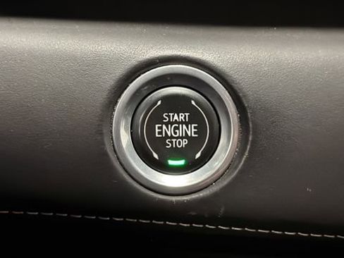 Used 2022 Cadillac Escalade Sport Platinum w/ LPO, ONYX Package AWD/4WD image 21