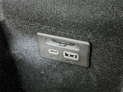 Used 2024 Cadillac XT6 Premium Luxury w/ LPO, Floor Liner Package image 21