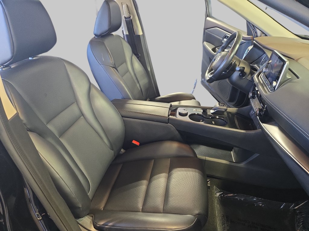 Used 2021 Nissan Rogue SV AWD/4WD image 11