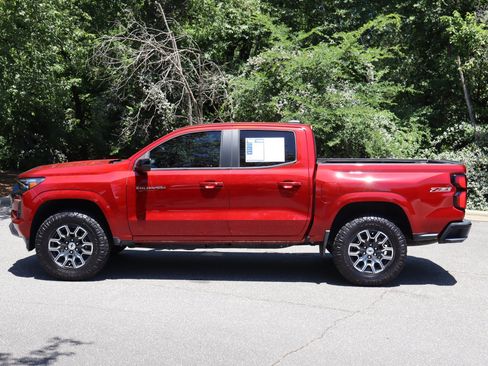 Used 2024 Chevrolet Colorado Z71 w/ Advanced Trailering Package AWD/4WD image 6