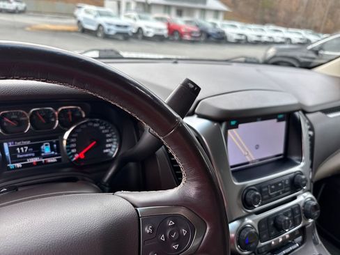 Used 2018 Chevrolet Tahoe LT image 29