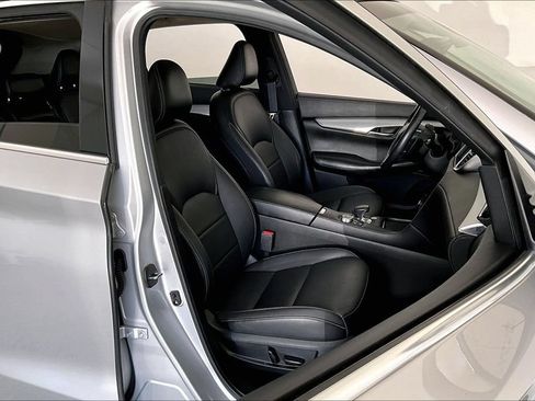 Used 2019 INFINITI QX50 Luxe w/ Cargo Package FWD image 9