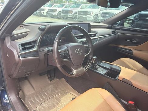 Used 2019 Lexus ES 350 w/ Premium Package FWD image 11