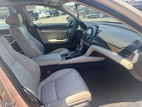 Used 2020 Honda Accord EX image 26