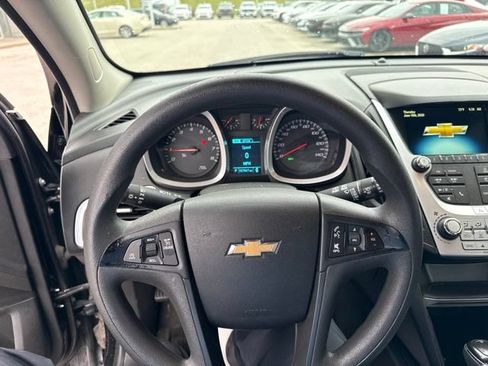 Used 2017 Chevrolet Equinox LS FWD image 10