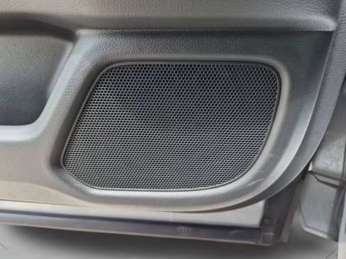 Used 2025 Honda Pilot EX-L image 29