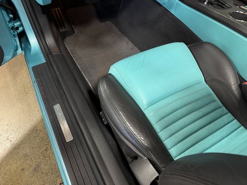 Used 2002 Ford Thunderbird image 36