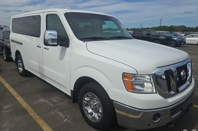 Used 2017 Nissan NV 3500 SL RWD image 3