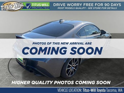 Used 2025 Toyota GR86 w/ ALL Weather Mat Package (TMS) RWD image 5